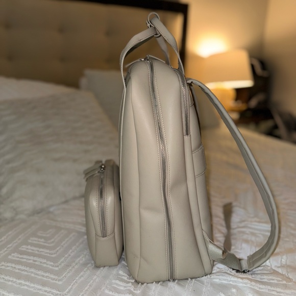 Monos Metro Backpack Beige (slightly used) - Picture 2 of 12